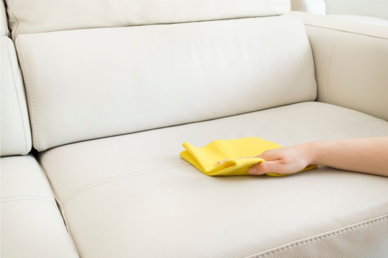Эффективные способы очистки диванов